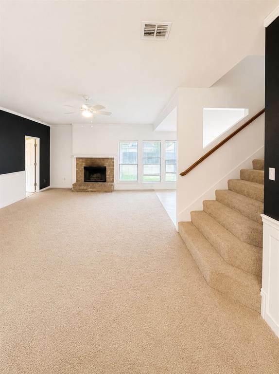 825 Forest Heights Dr, Fort Worth, TX 76036 photo