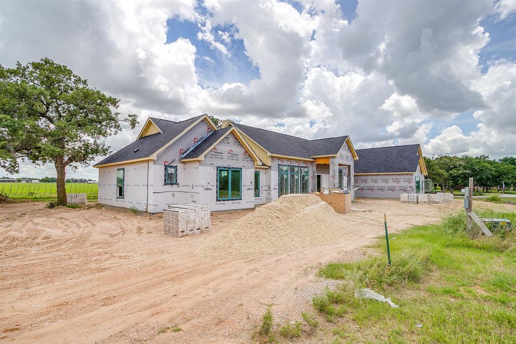 657 S Sugartree Dr, Lipan, TX 76462 photo