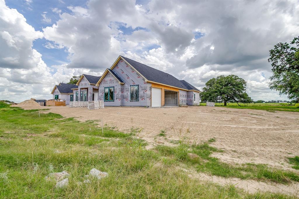 657 Sugartree Dr, Lipan, TX 76462