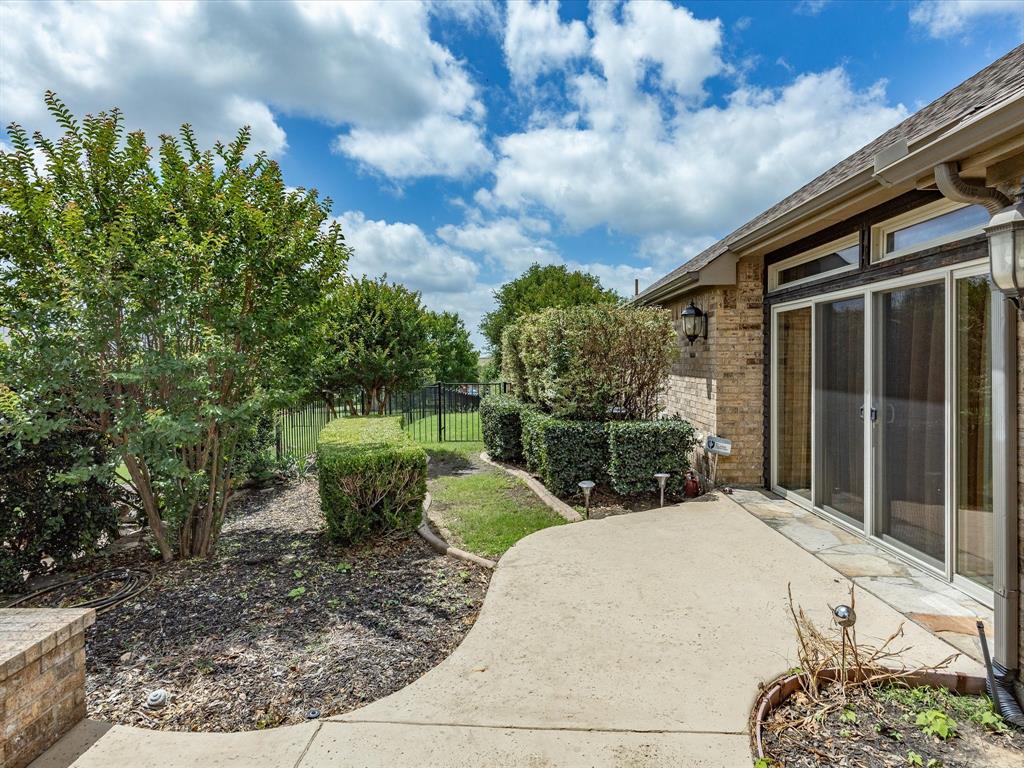 11029 Owl Creek Dr, Fort Worth, TX 76179 photo