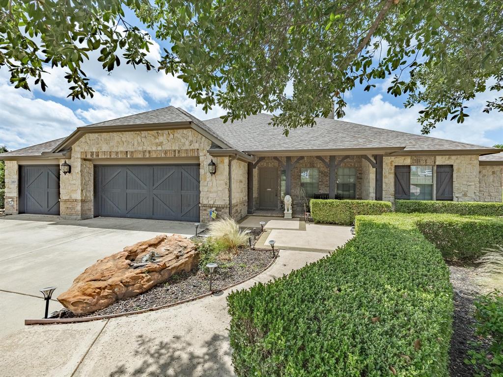11029 Owl Creek Dr, Fort Worth, TX 76179