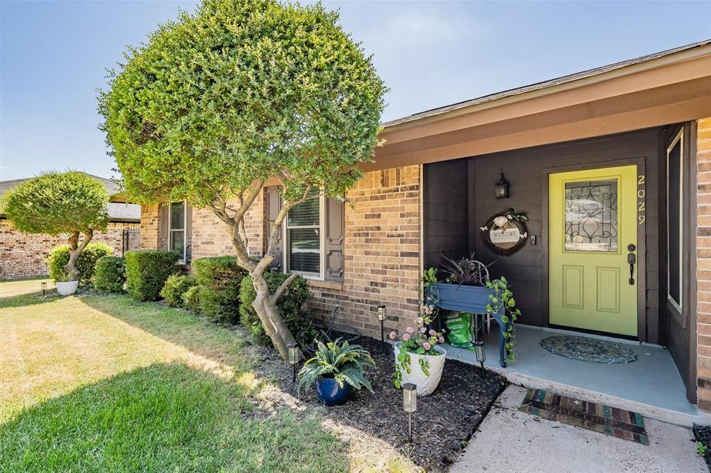 2029 Normandy Dr, Hurst, TX 76054 photo