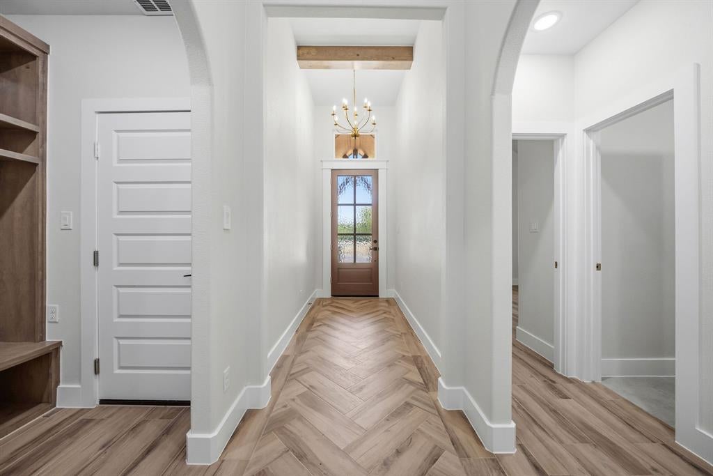 705 Cliff St, Fort Worth, TX 76164 photo
