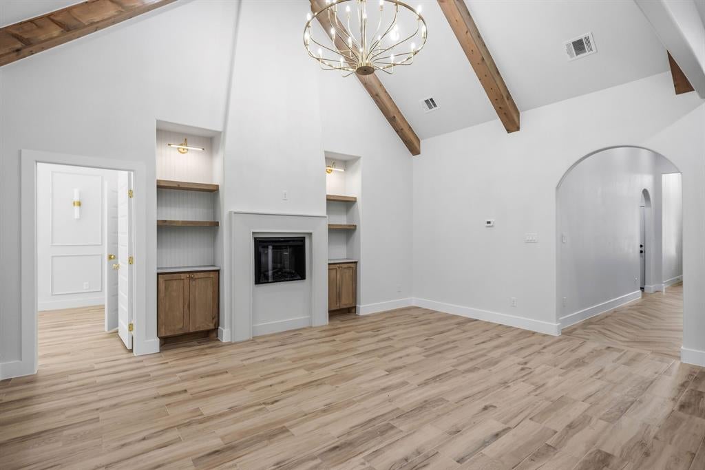 705 Cliff St, Fort Worth, TX 76164 photo