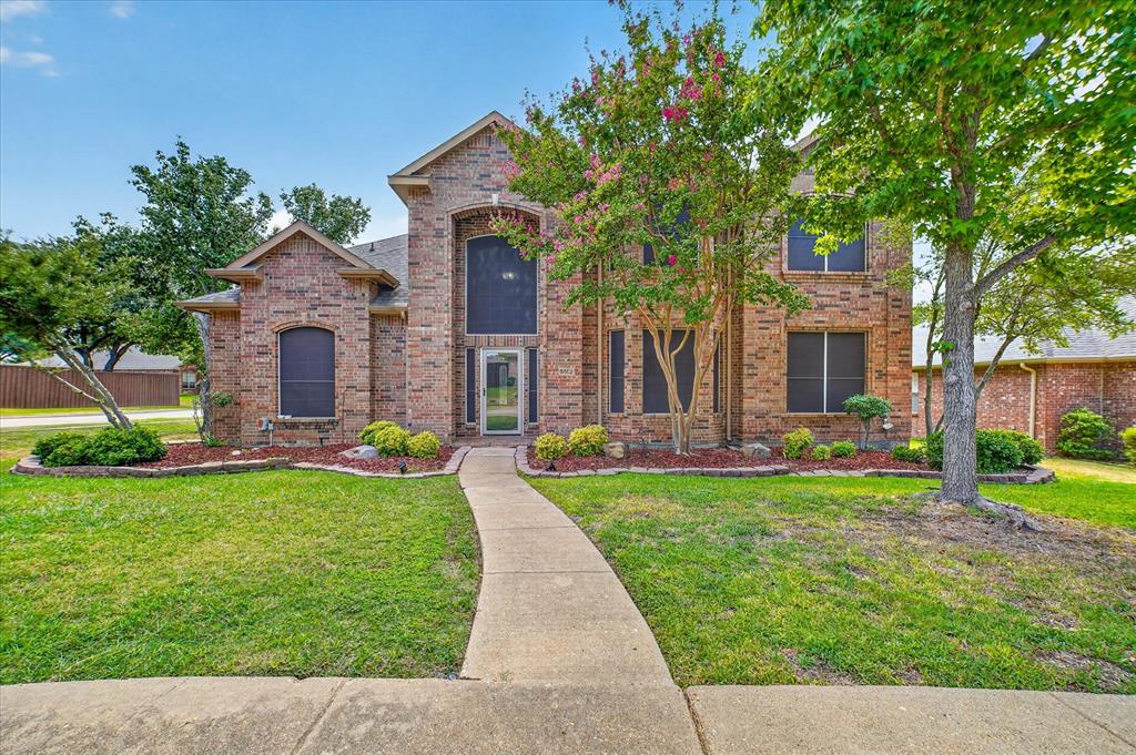 5002 Petersburg Dr, Rowlett, TX 75088