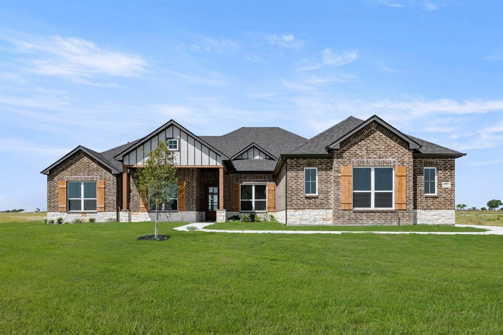 270 Maci Dr, Waxahachie, TX 75167