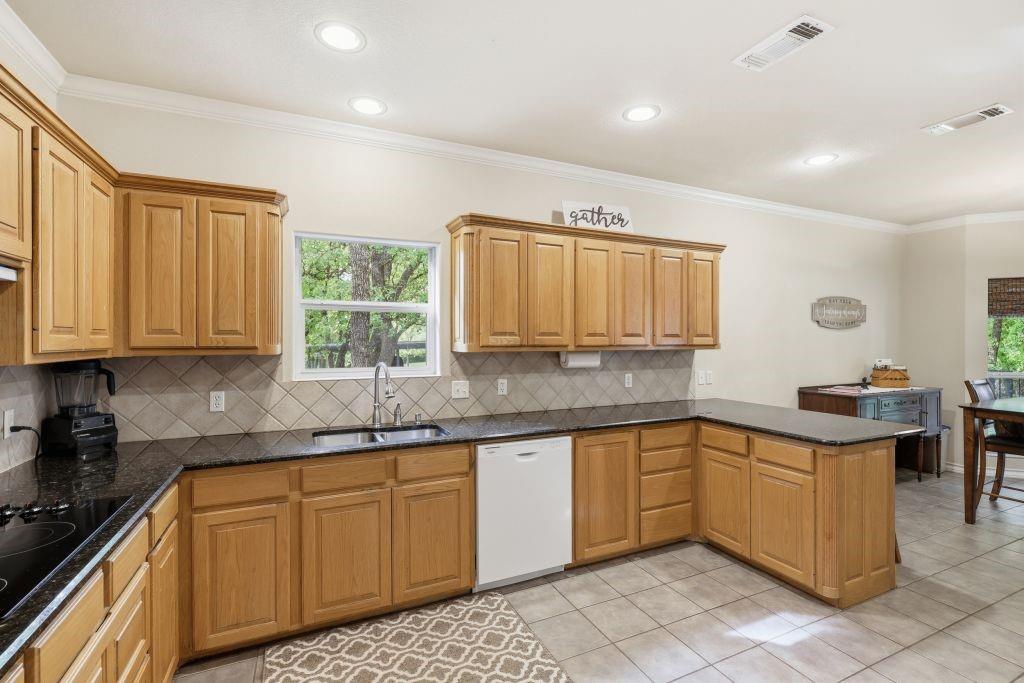128 Southwinds Dr, Weatherford, TX 76087 photo