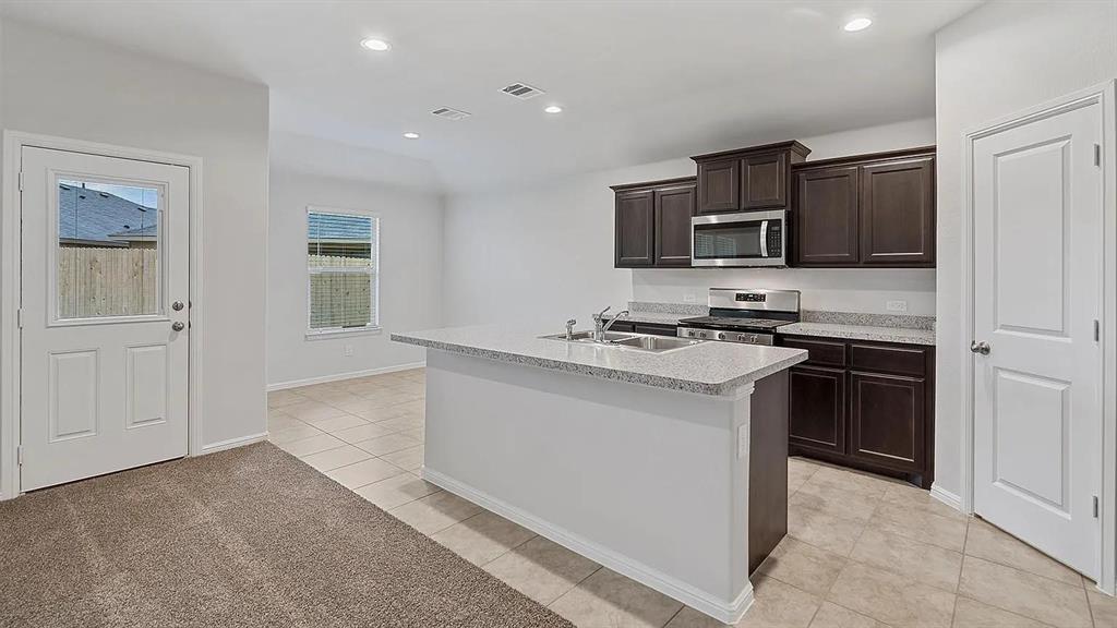 637 Cofer Way, Fort Worth, TX 76131 photo