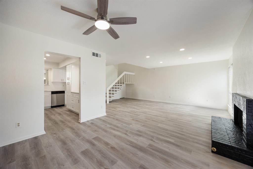 9807 Bent Branch Ln, Dallas, TX 75243 photo