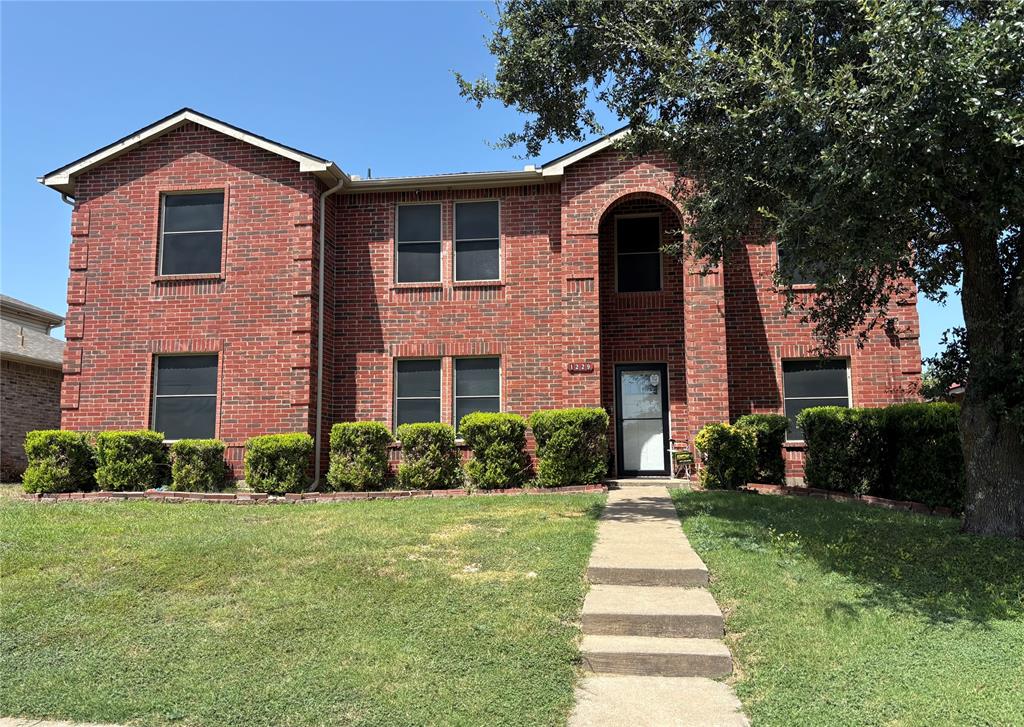 1229 Longleaf Dr, Cedar Hill, TX 75104