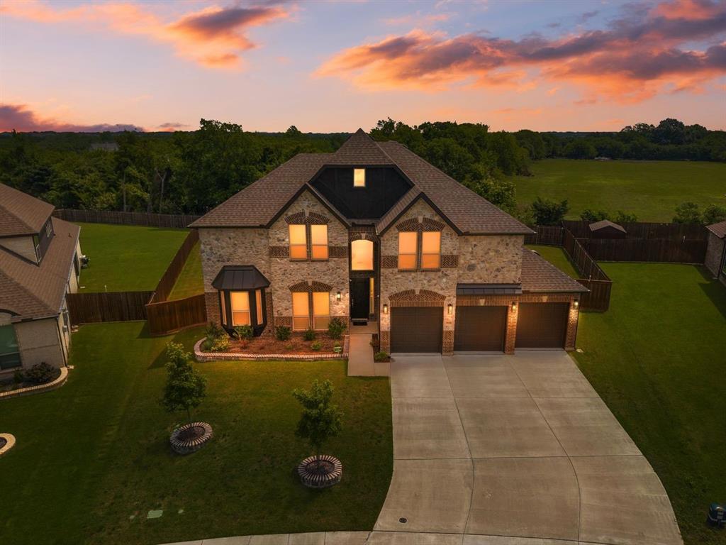 1938 Silver Creek Ln, Cedar Hill, TX 75104