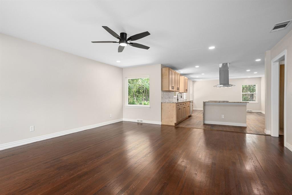 9795 Twin Creek Cir, Dallas, TX 75228 photo