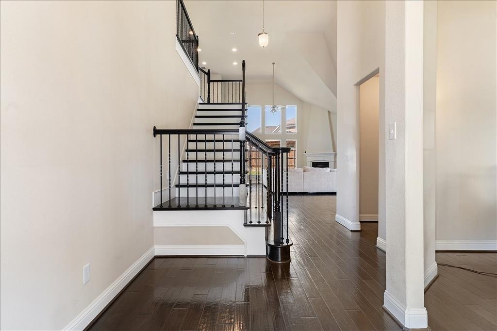 701 Auburn Ct, Savannah, TX 76227 photo