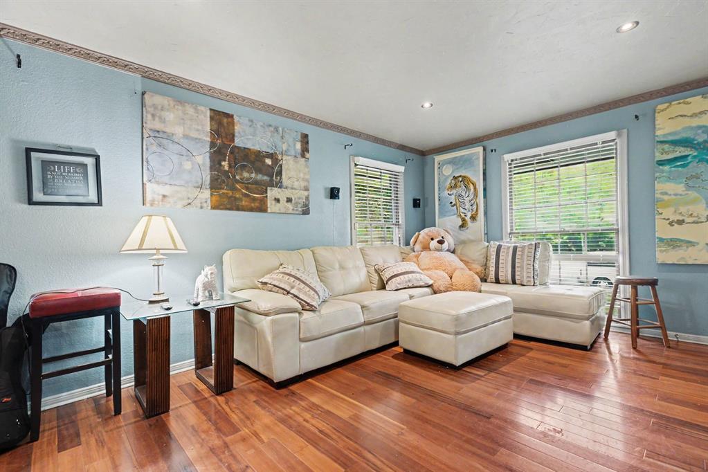 1003 Ash St, Irving, TX 75060 photo