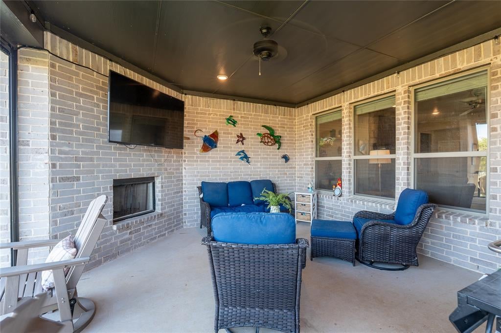 1215 Sanger, Springtown, TX 76082 photo
