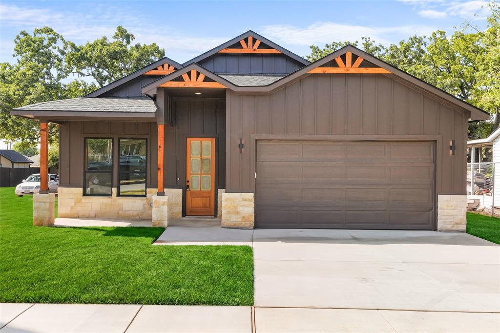 4918 Sunshine Dr, Fort Worth, TX 76105