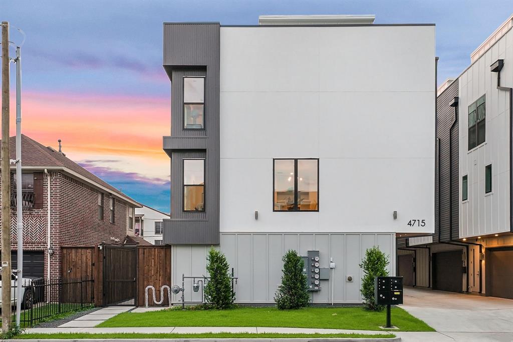 4715 Manett St, Dallas, TX 75204