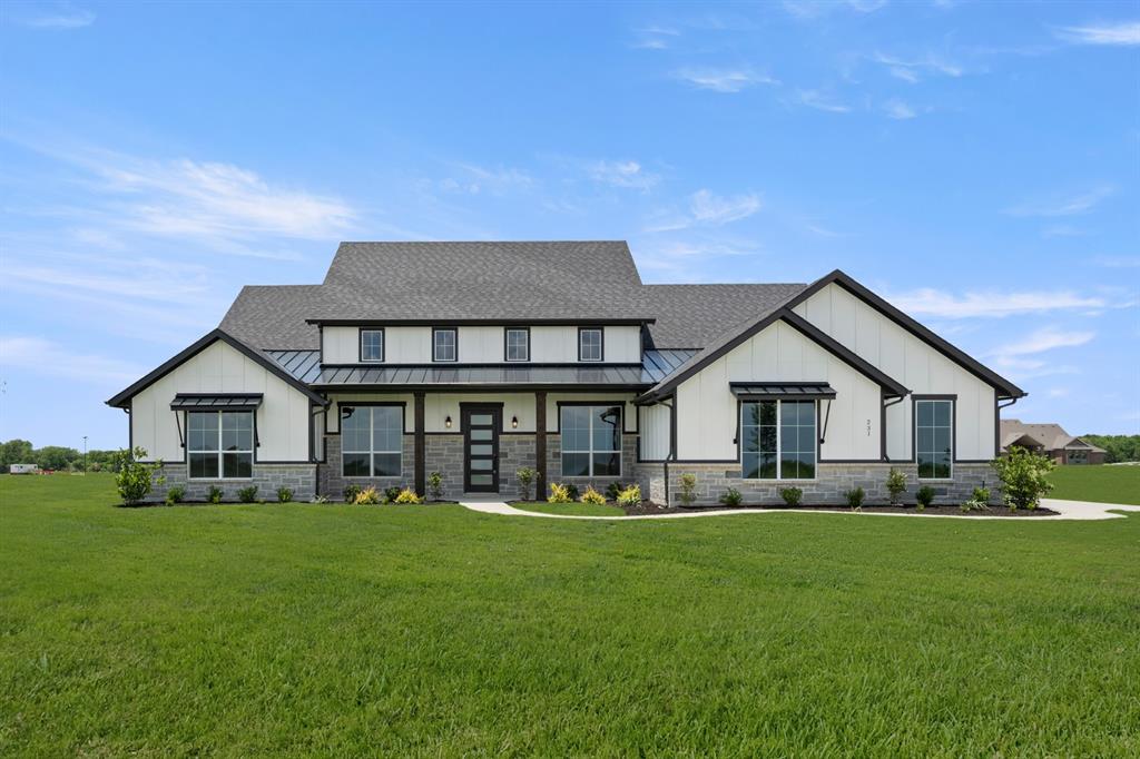 231 Cotopaxi Dr, Red Oak, TX 75154