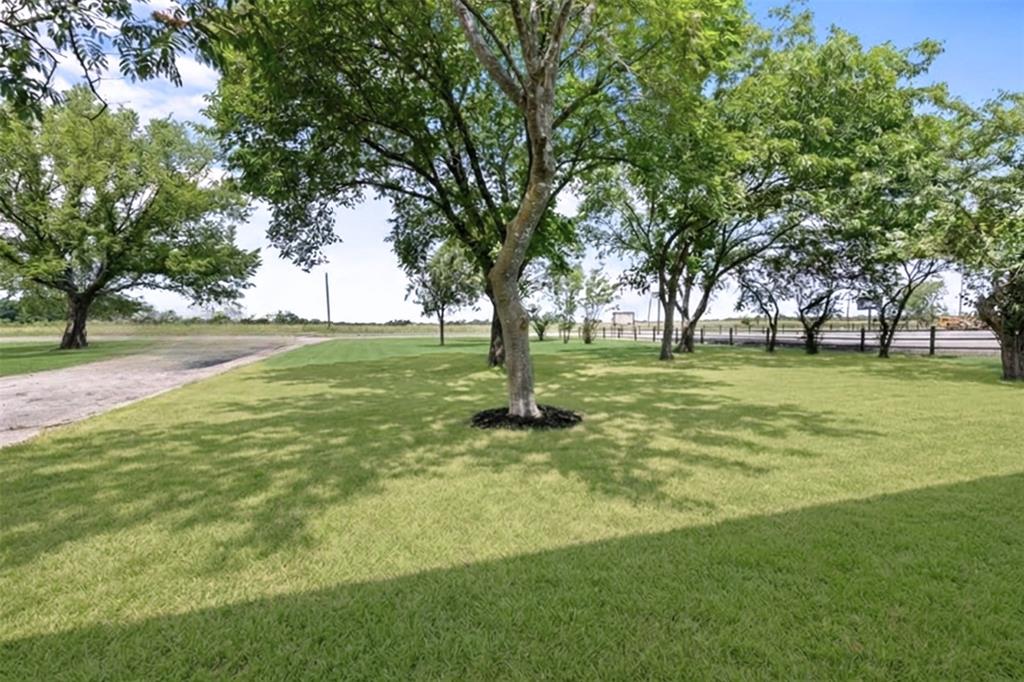 5772 N State Highway 78, Bonham, TX 75418 photo