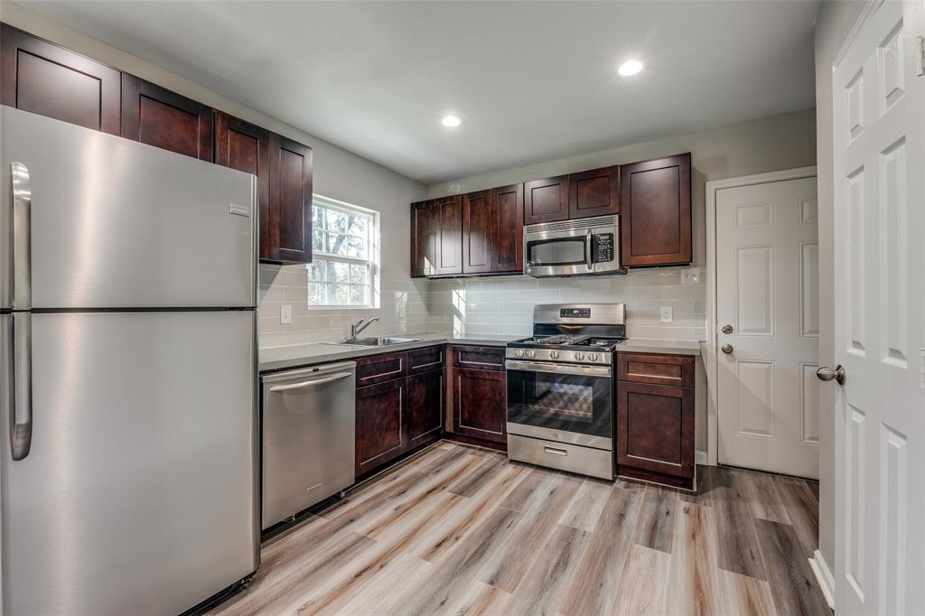 4206 Robert L Parish Star Route Ave, Dallas, TX 75210 photo