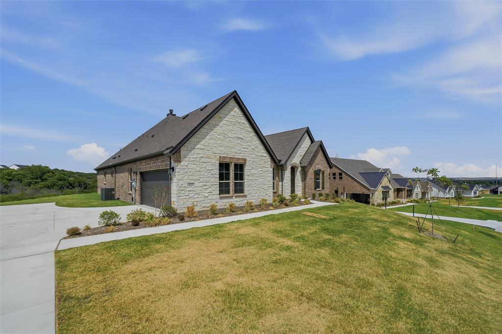 421 Texas Sage Trl, Weatherford, TX 76085 photo