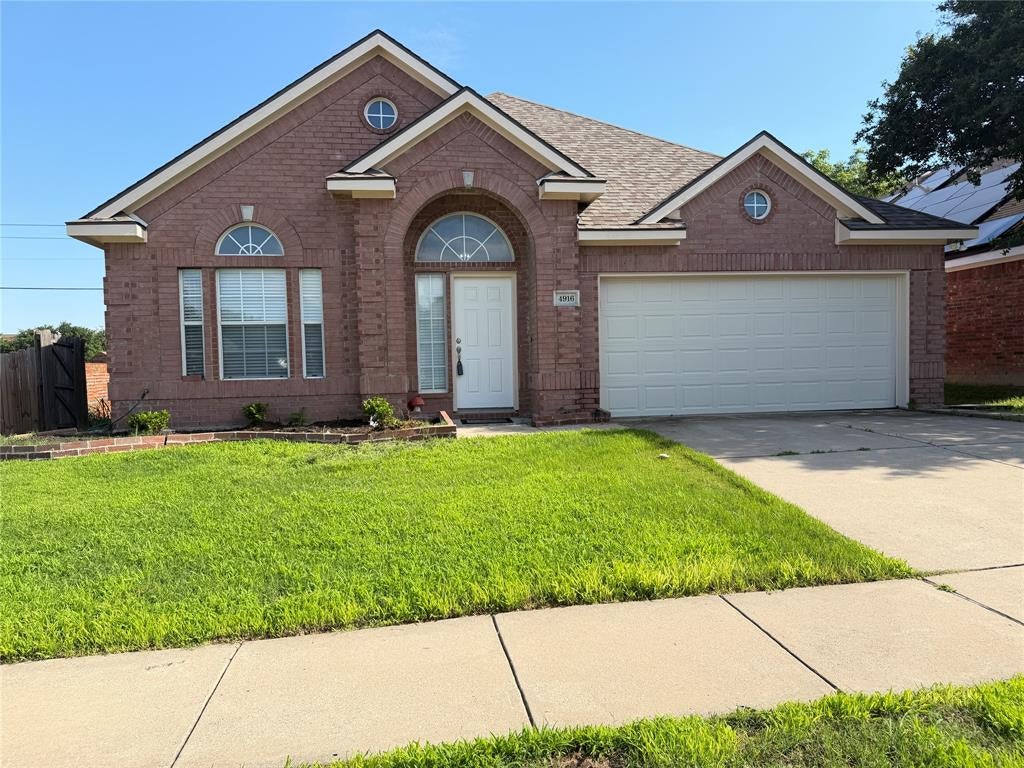 4916 Drexel Dr, Fort Worth, TX 76137