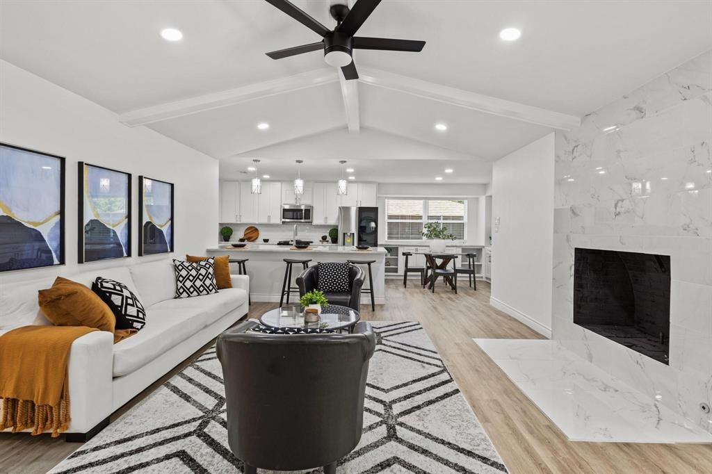 4105 Candlenut Ln, Dallas, TX 75244 photo