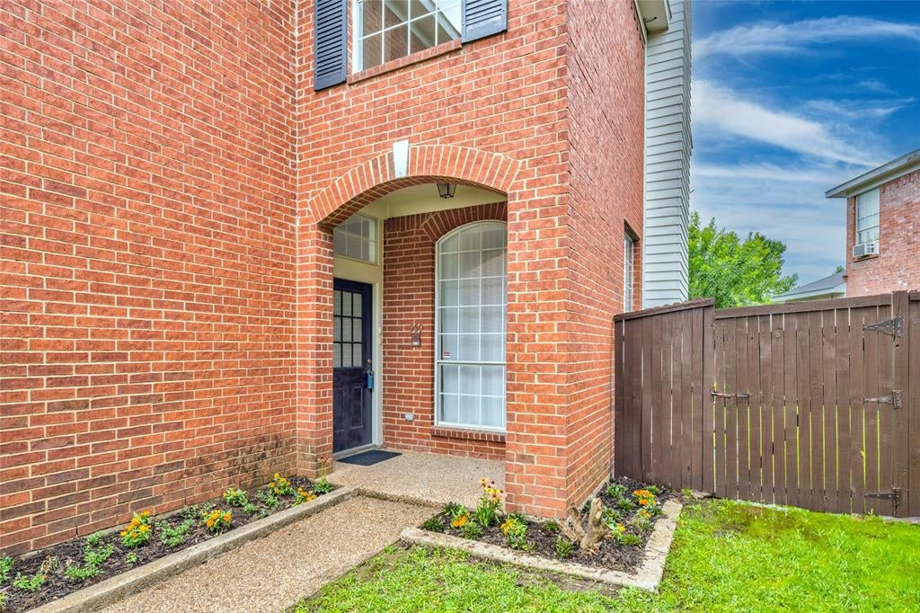 559 Raintree Cir, Coppell, TX 75019 photo