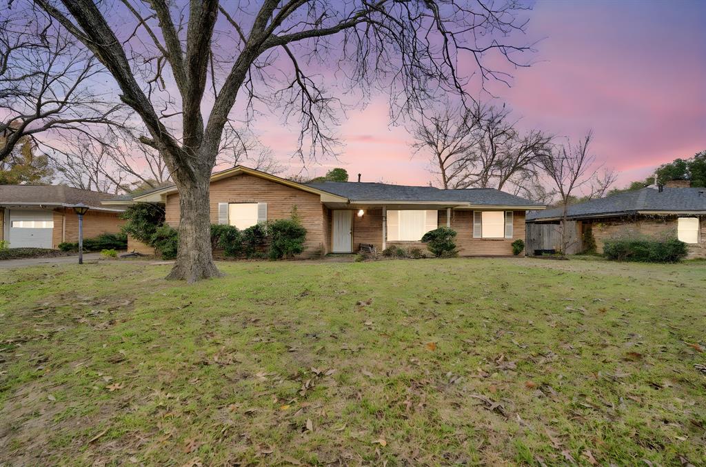 1320 Apache St, Arlington, TX 76012 photo