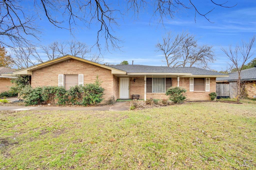 1320 Apache St, Arlington, TX 76012 photo