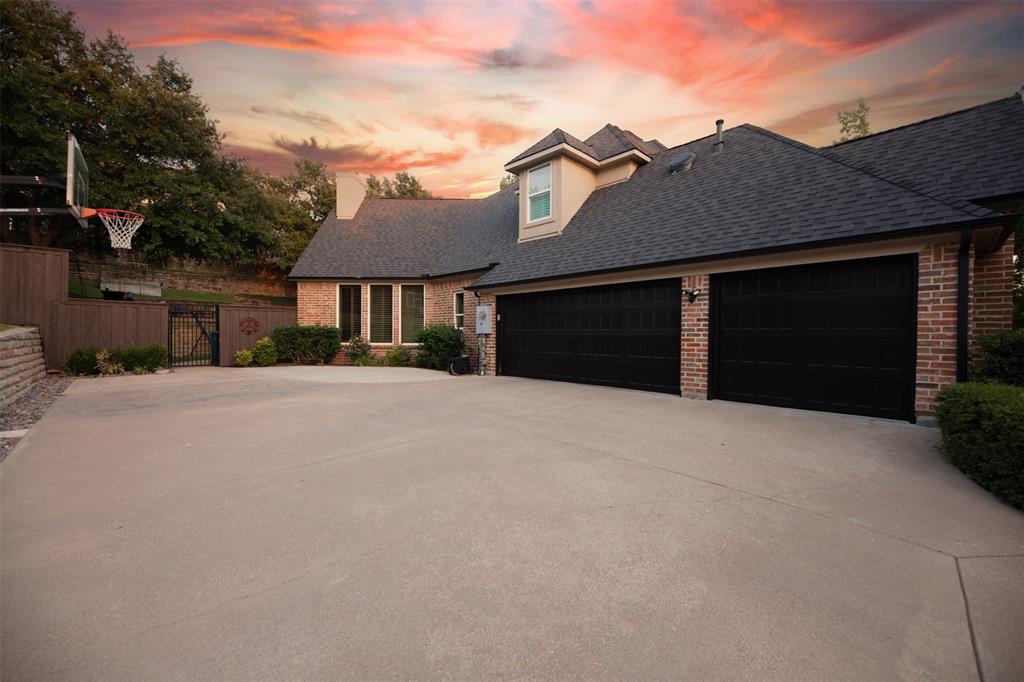 805 Lake Breeze Dr, Highland Village, TX 75077 photo