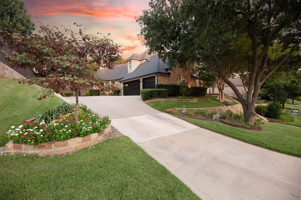 805 Lake Breeze Dr, Highland Village, TX 75077 photo