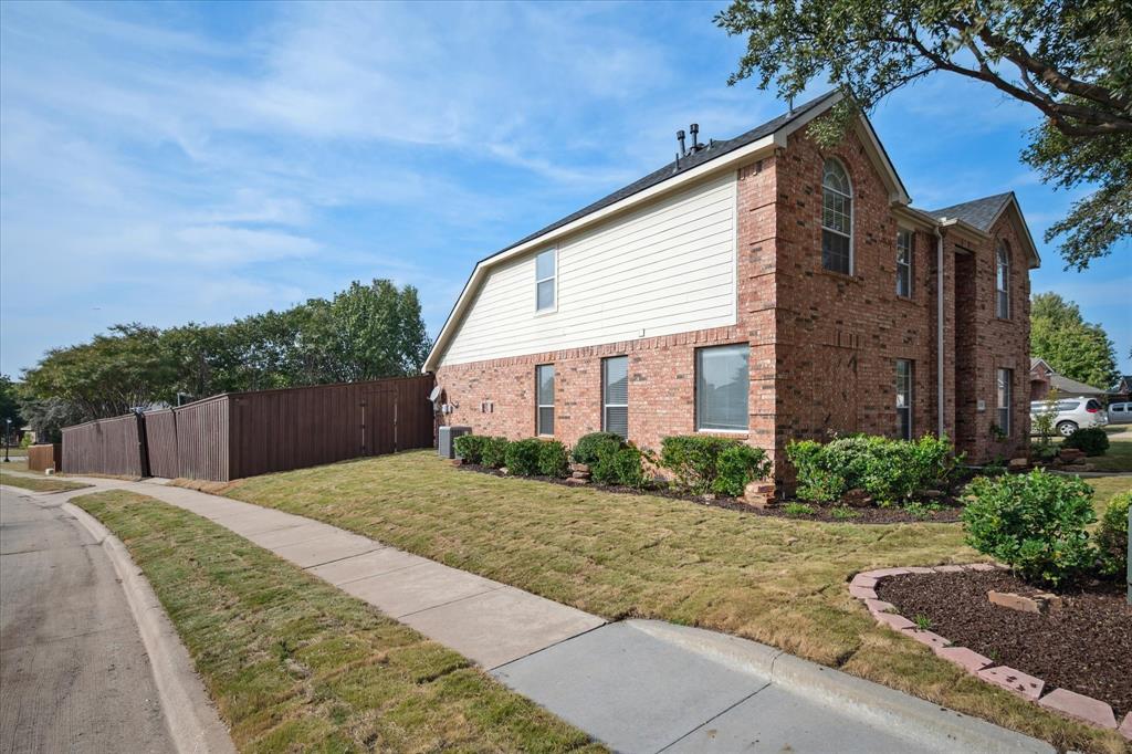 2008 Devin Ln, Lewisville, TX 75067 photo