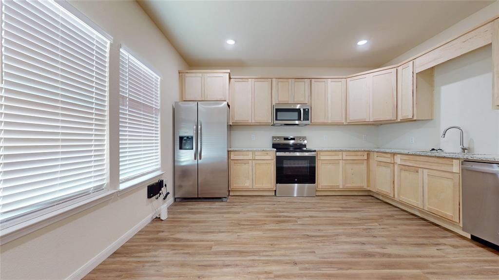 18636 Doubletree Dr, Justin, TX 76247 photo