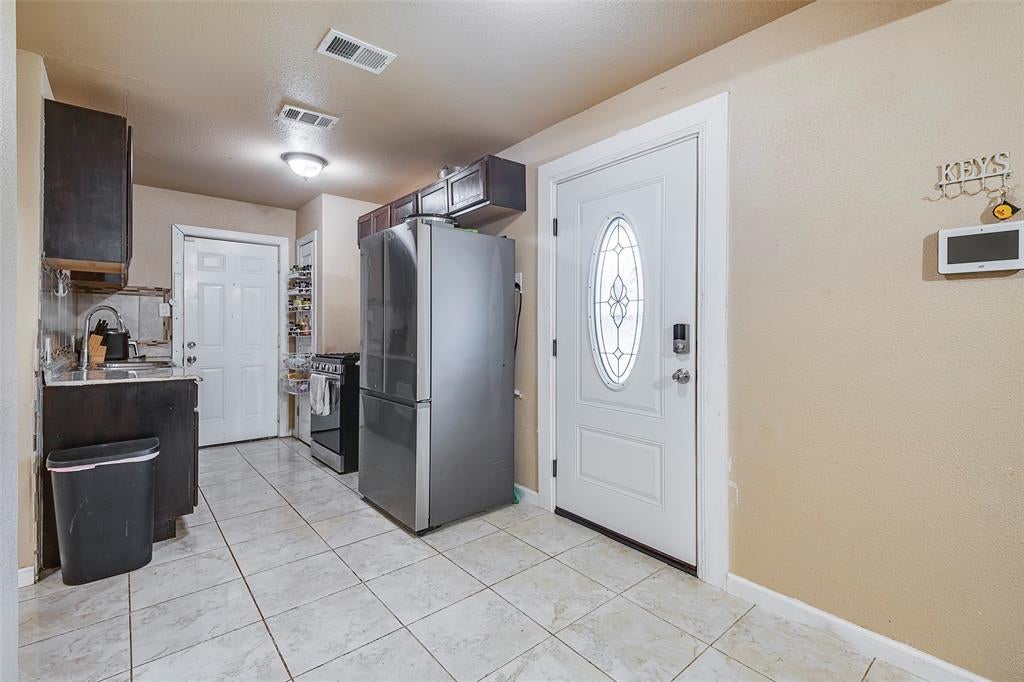 3624 Hardeman St, Fort Worth, TX 76119 photo