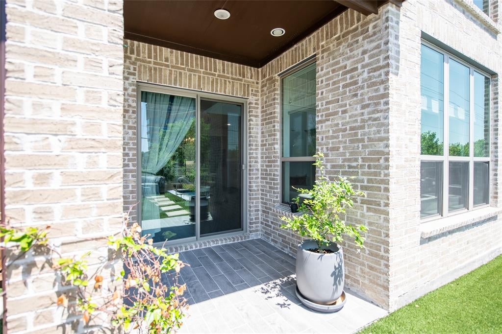 8234 Vitex Ave, Dallas, TX 75252 photo