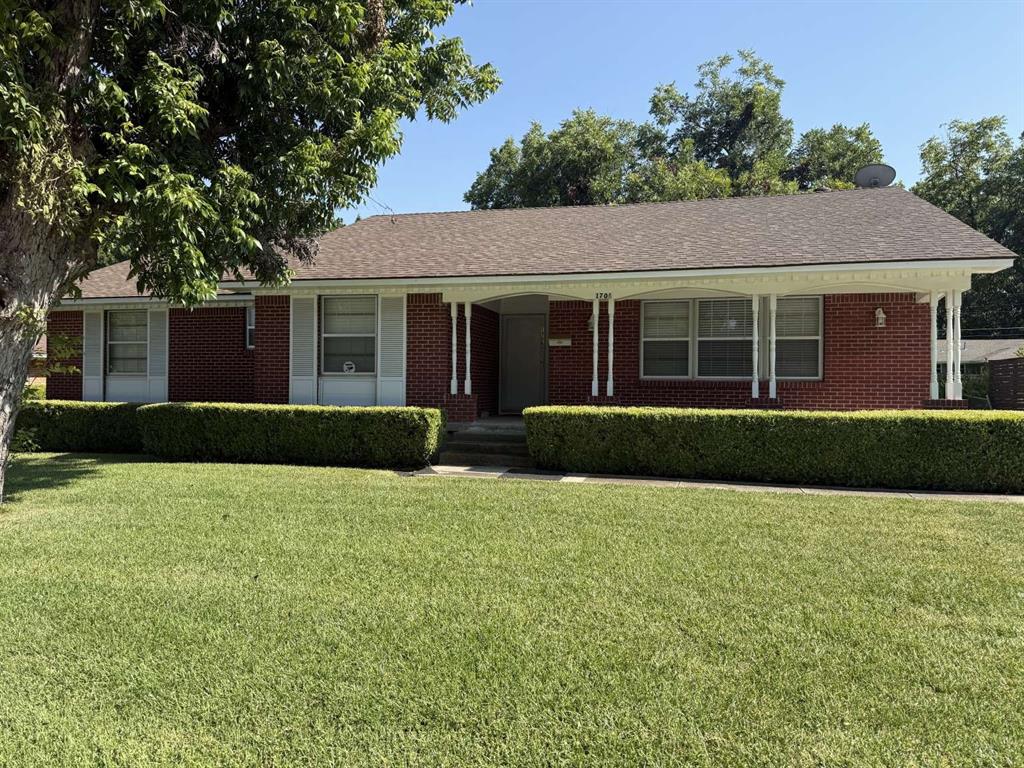 1706 15 St, Plano, TX 75074