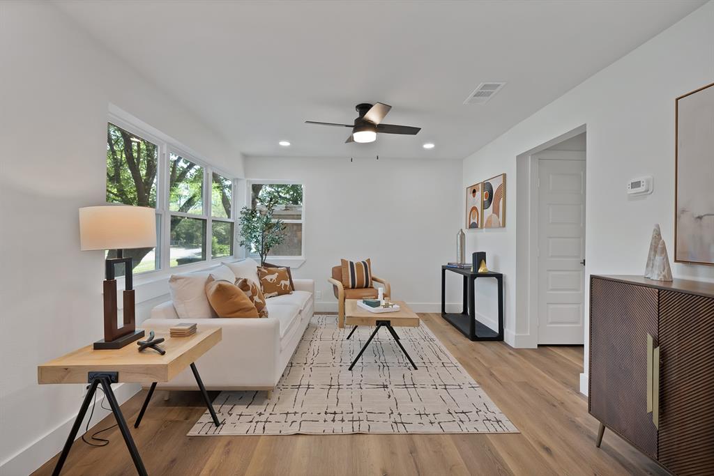 2926 Hillglenn Rd, Dallas, TX 75228 photo