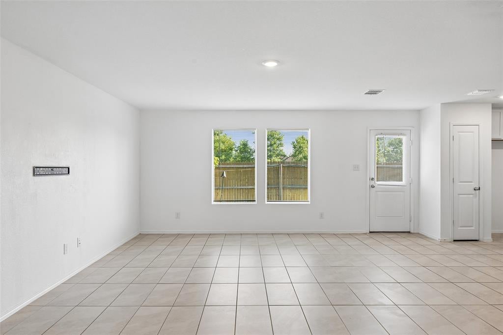 2935 Lorena Jordan Rd, Dallas, TX 75212 photo