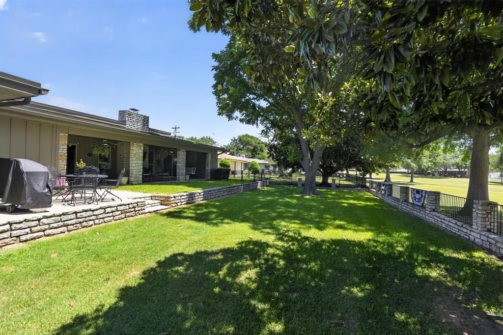 3913 Fairway Dr, De Cordova, TX 76049