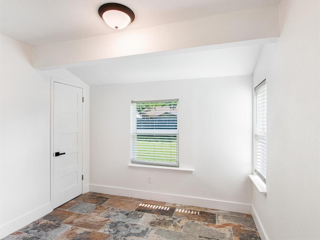 1213 Fairmont St, Irving, TX 75062 photo