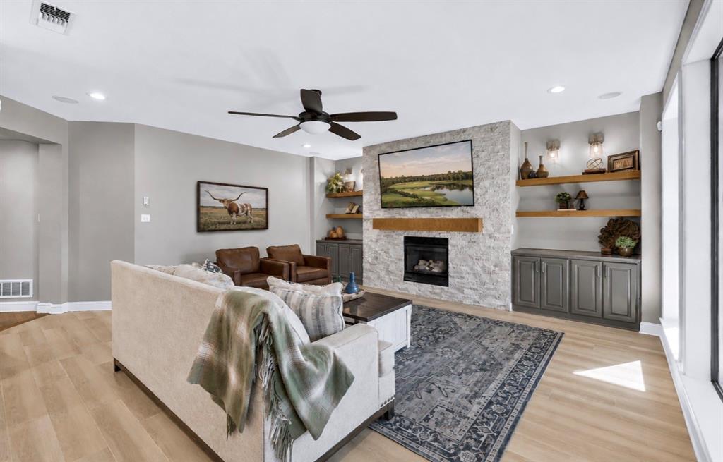 2217 Landoine Ln, Lewisville, TX 75056 photo