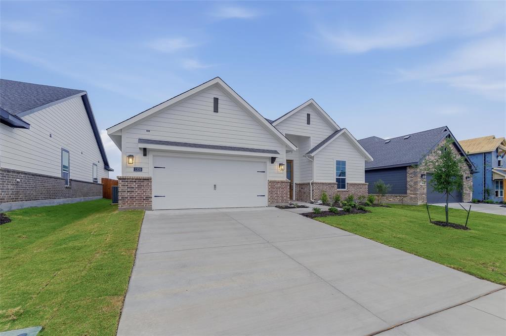 1329 Frio Dr, Springtown, TX 76082 photo