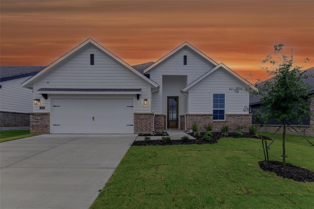 1329 Frio Dr, Springtown, TX 76082