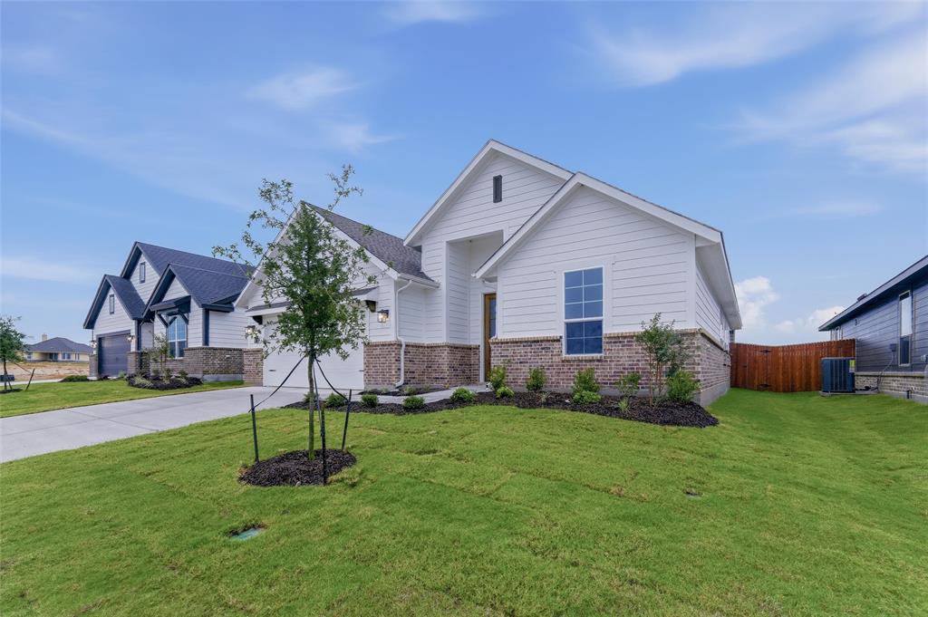 1329 Frio Dr, Springtown, TX 76082 photo