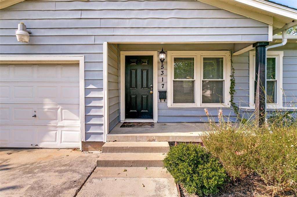 5317 Palmer Dr, Haltom City, TX 76117 photo