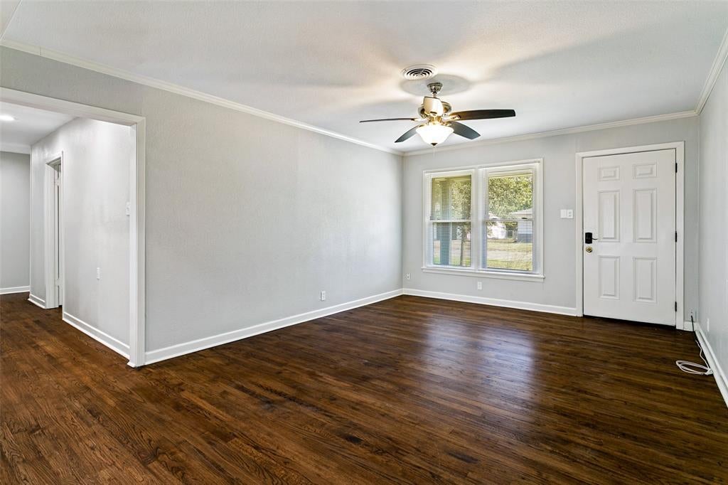 5317 Palmer Dr, Haltom City, TX 76117 photo