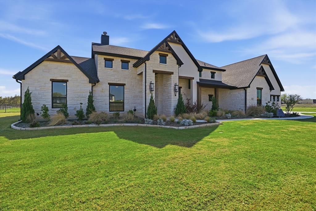 561 Royal Santana, Weatherford, TX 76087 photo