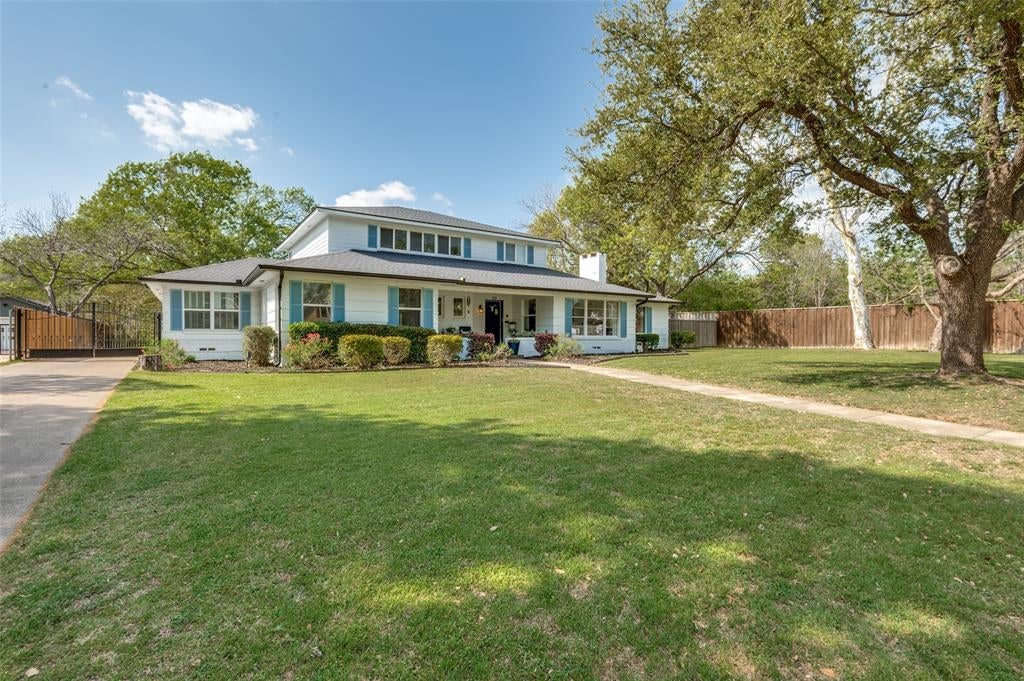 901 Bryson St, Waxahachie, TX 75165