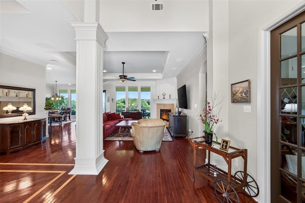 4457 Fairway View Dr, Fort Worth, TX 76008 photo